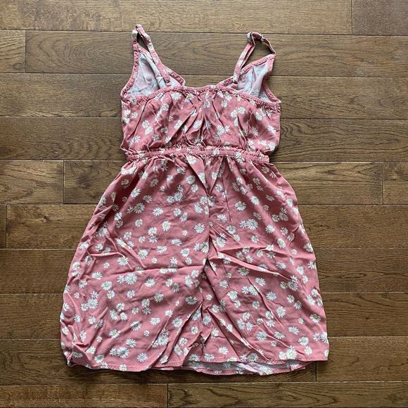 ✨50% OFF✨ Hollister Tank Top - Picture 5 of 9